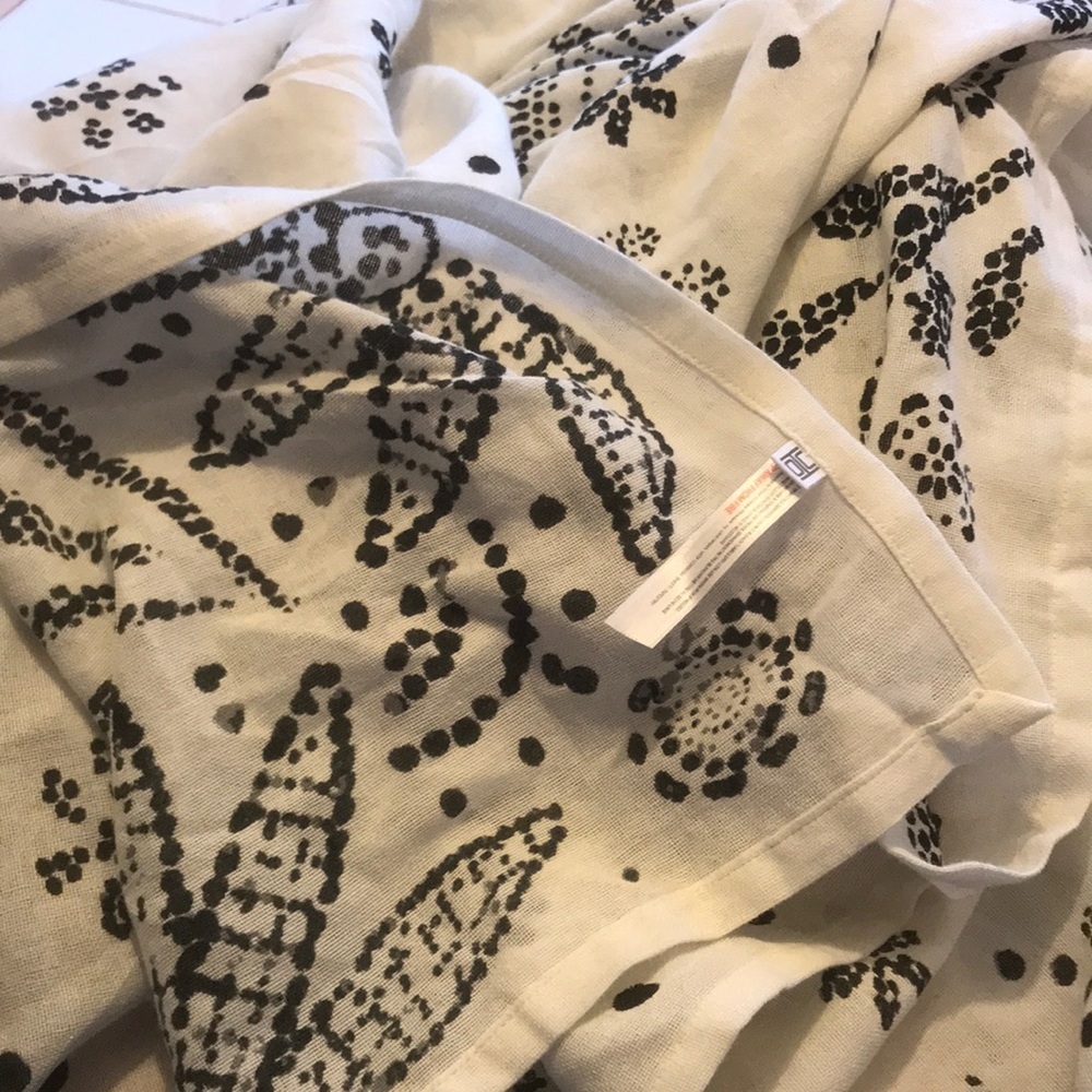 New Black white all cotton square Tablecloth - Picture 7 of 7